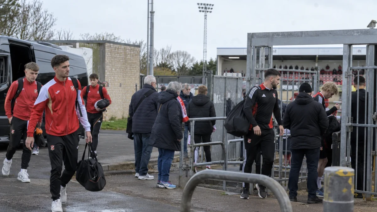 Cheltenham voi syöstä Salfordin sarjakärjestä