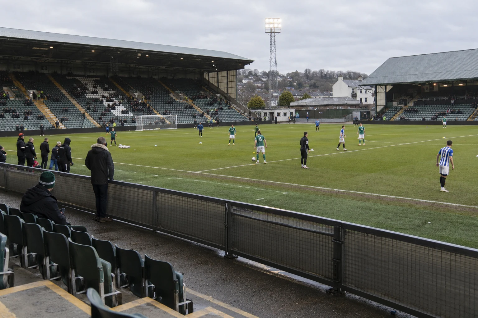 Plymouth ja Huddersfield kohtaavat kärkikamppailussa